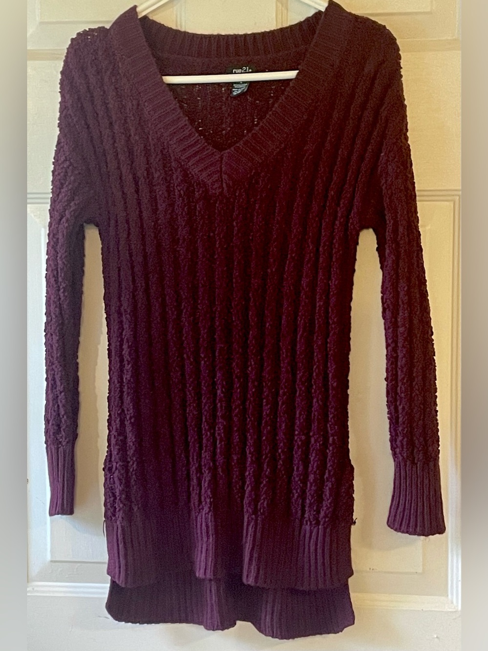 Rue 21 Blackberry Plum Purple Nub Textured Chunky Ribbed V-Neck Sweater Small